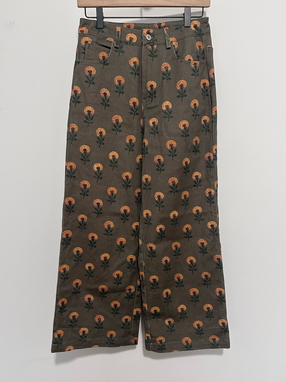 Entro Bethany Printed Wide Leg Pant in Olive/Moss - Picture 2 of 9